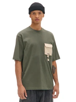 Cropp Koszulki*Ciemnozielona koszulka z kieszenią