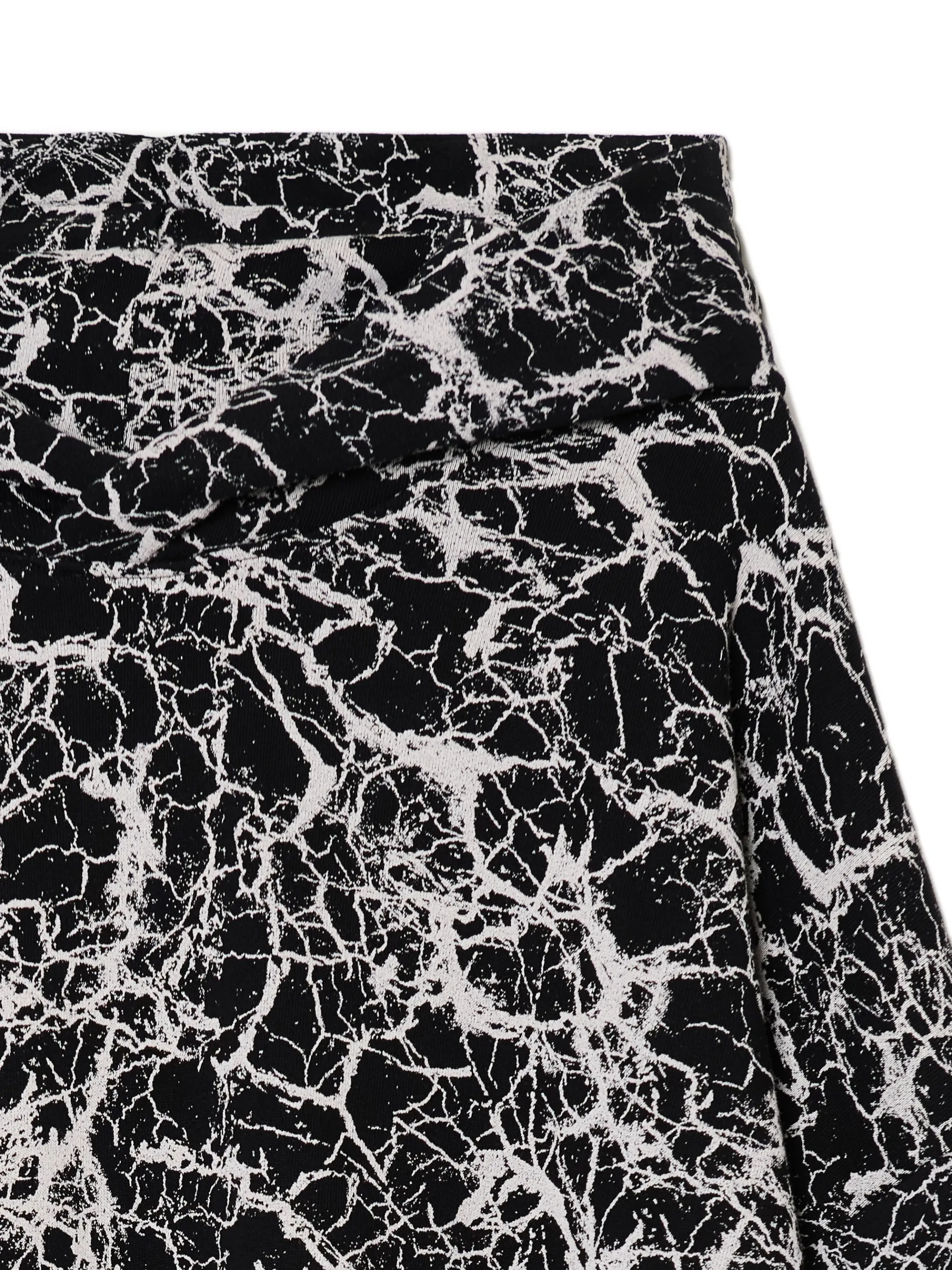 Cropp Bluzy*Czarna bluza hoodie z nadrukiem all over