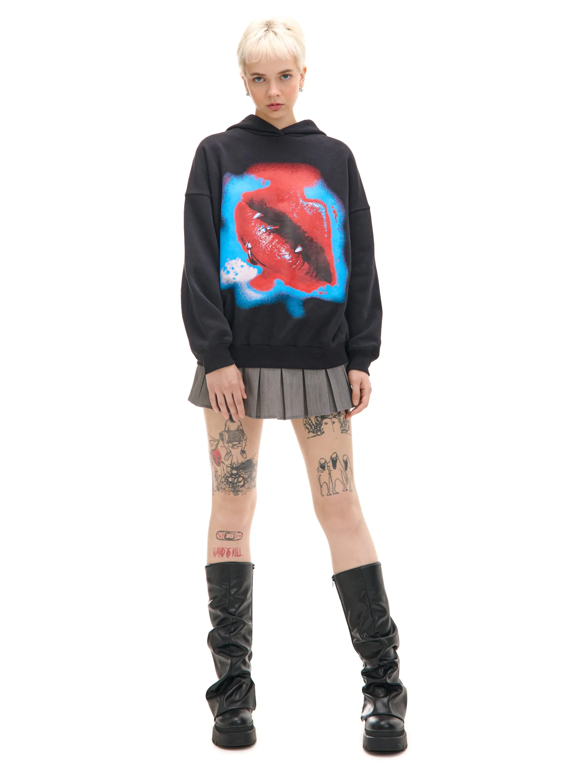 Cropp Bluzy*Czarna bluza hoodie z nadrukiem