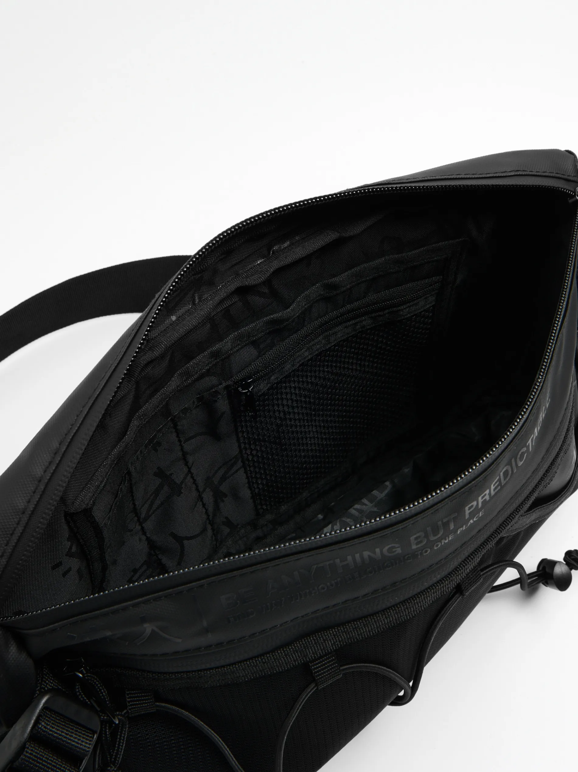 Cropp Plecaki, Nerki*Czarna gładka nerka