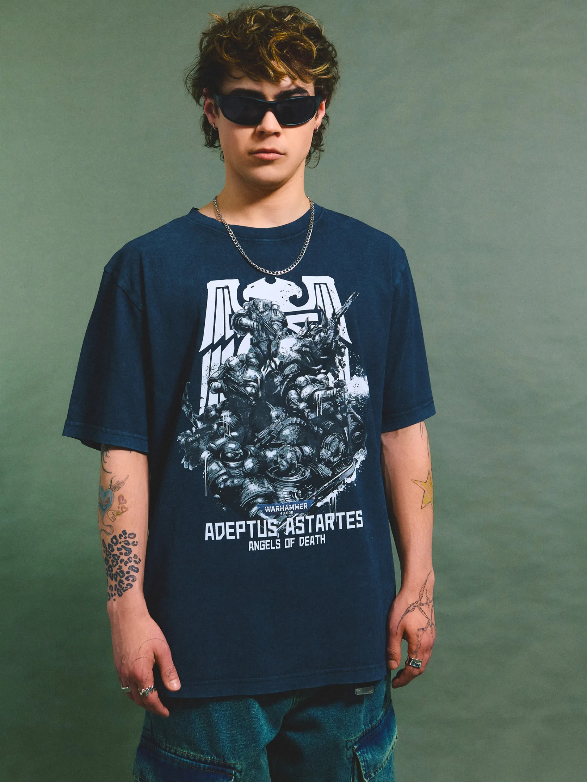 Cropp Koszulki*Czarna koszulka z nadrukiem Warhammer