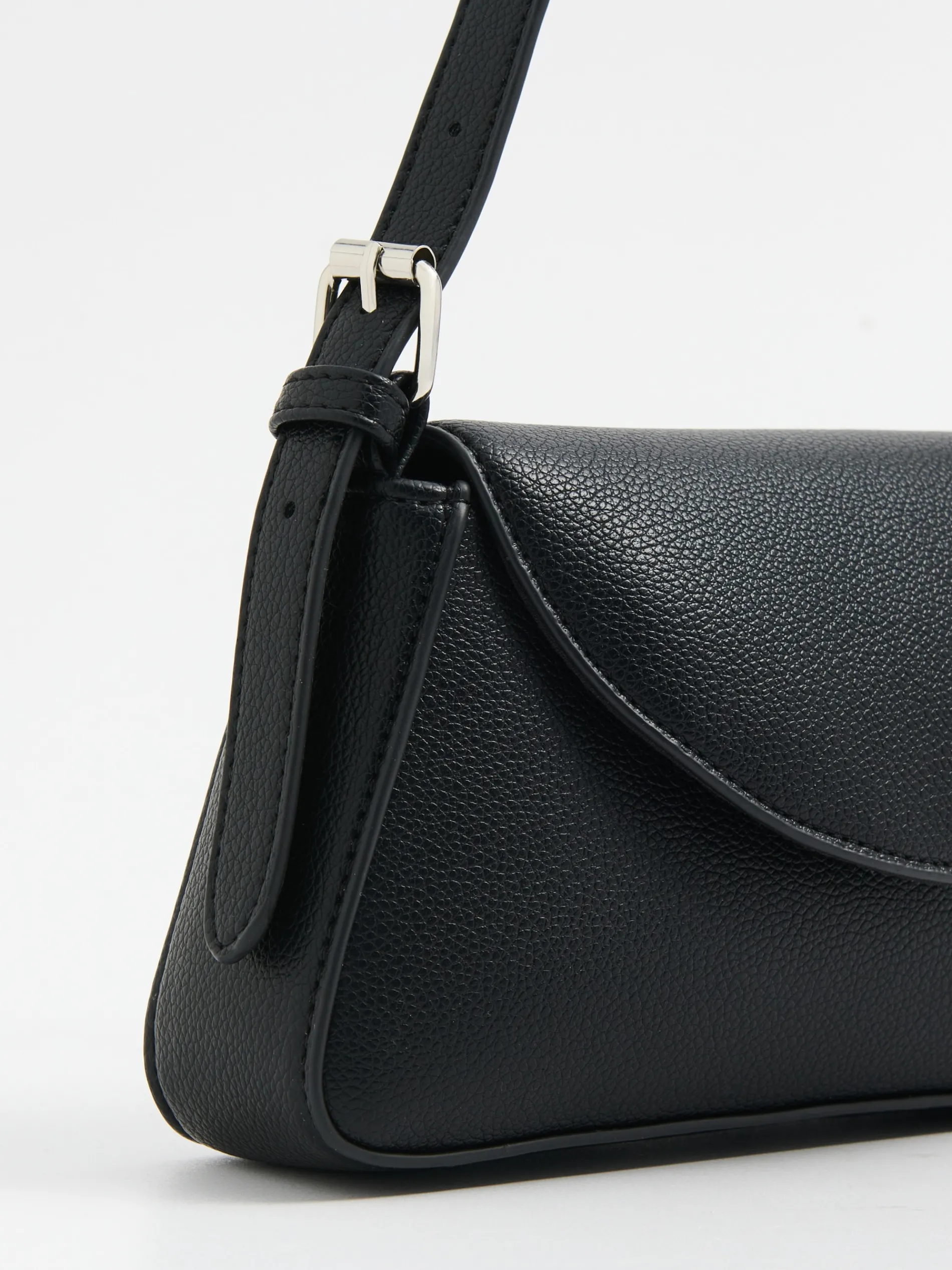 Cropp Torby, Plecaki*Czarna mała torebka na magnes