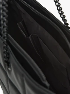 Cropp Torby, Plecaki*Czarna pikowana torebka na łańcuszku