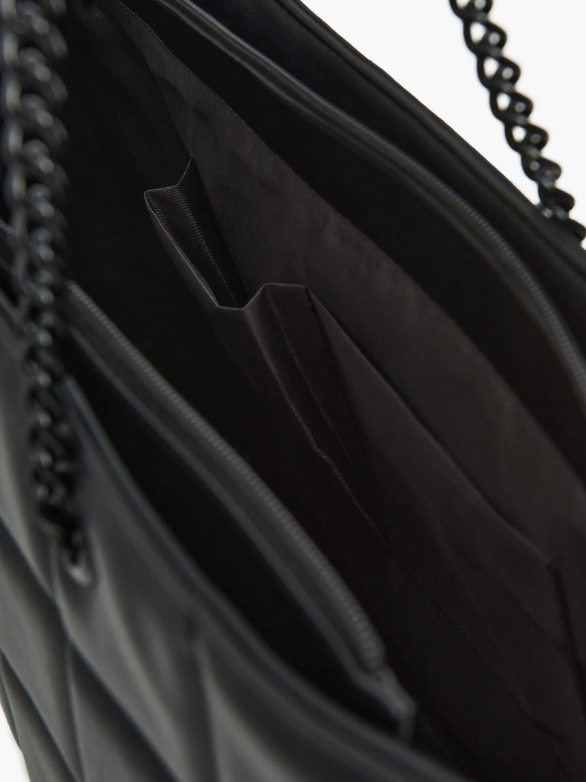 Cropp Torby, Plecaki*Czarna pikowana torebka na łańcuszku