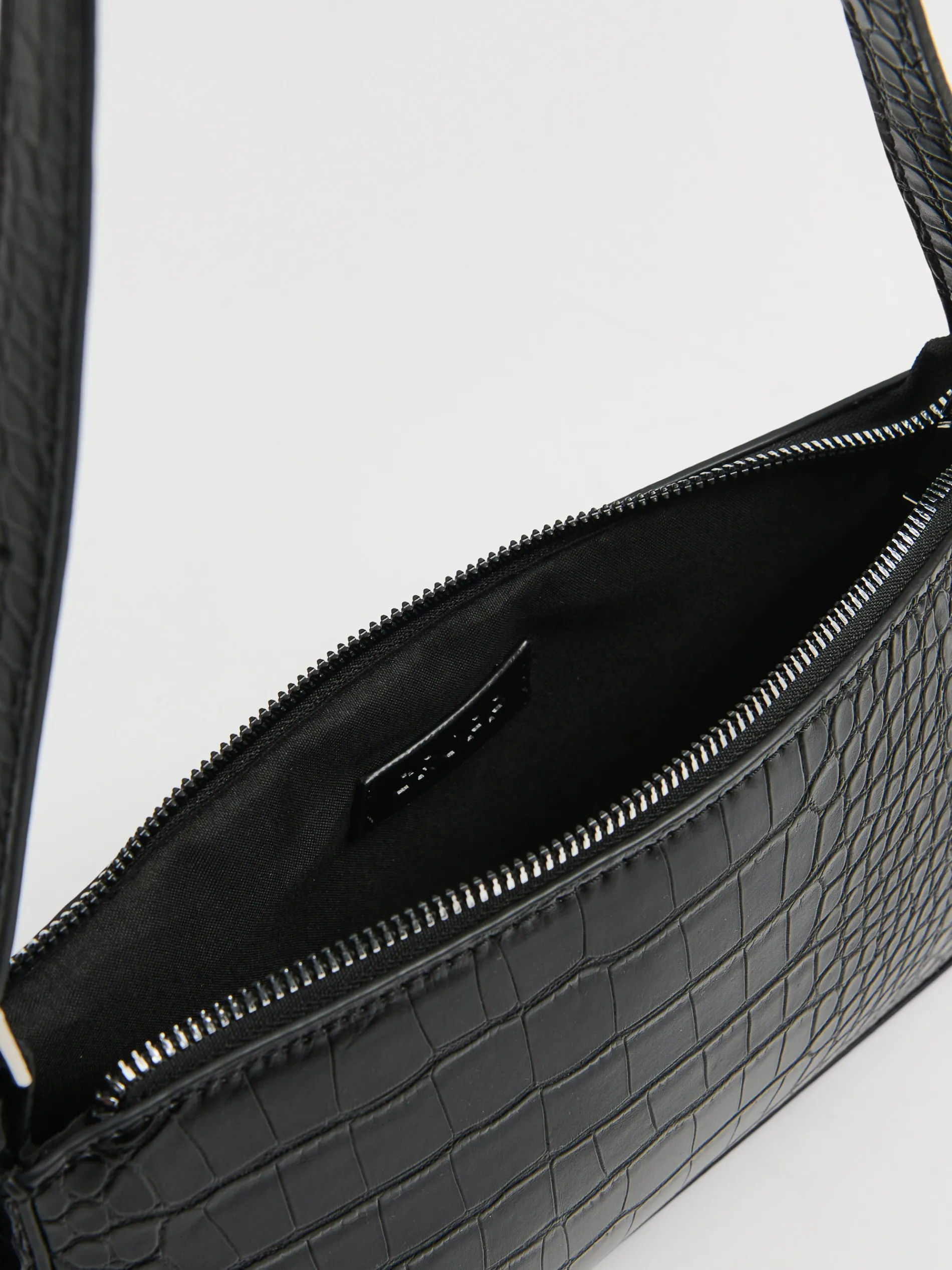 Cropp Torby, Plecaki*Czarna torebka z imitacji skóry