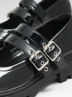 Cropp Półbuty*Czarne lakierowane półbuty Mary Jane