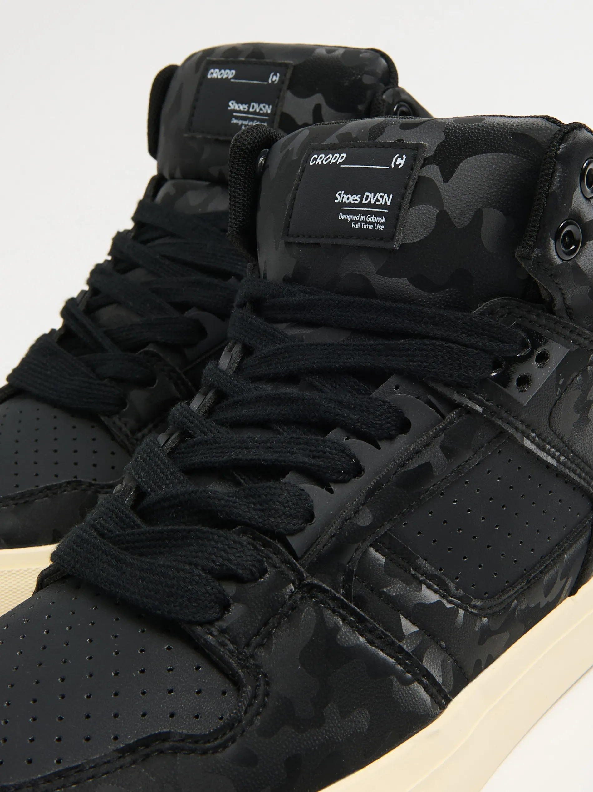 Cropp Sneakersy|Za Kostkę*Czarne sneakersy z wysoką cholewką