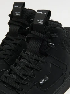 Cropp Sneakersy|Za Kostkę*Czarne sneakersy ze sztucznym barankiem