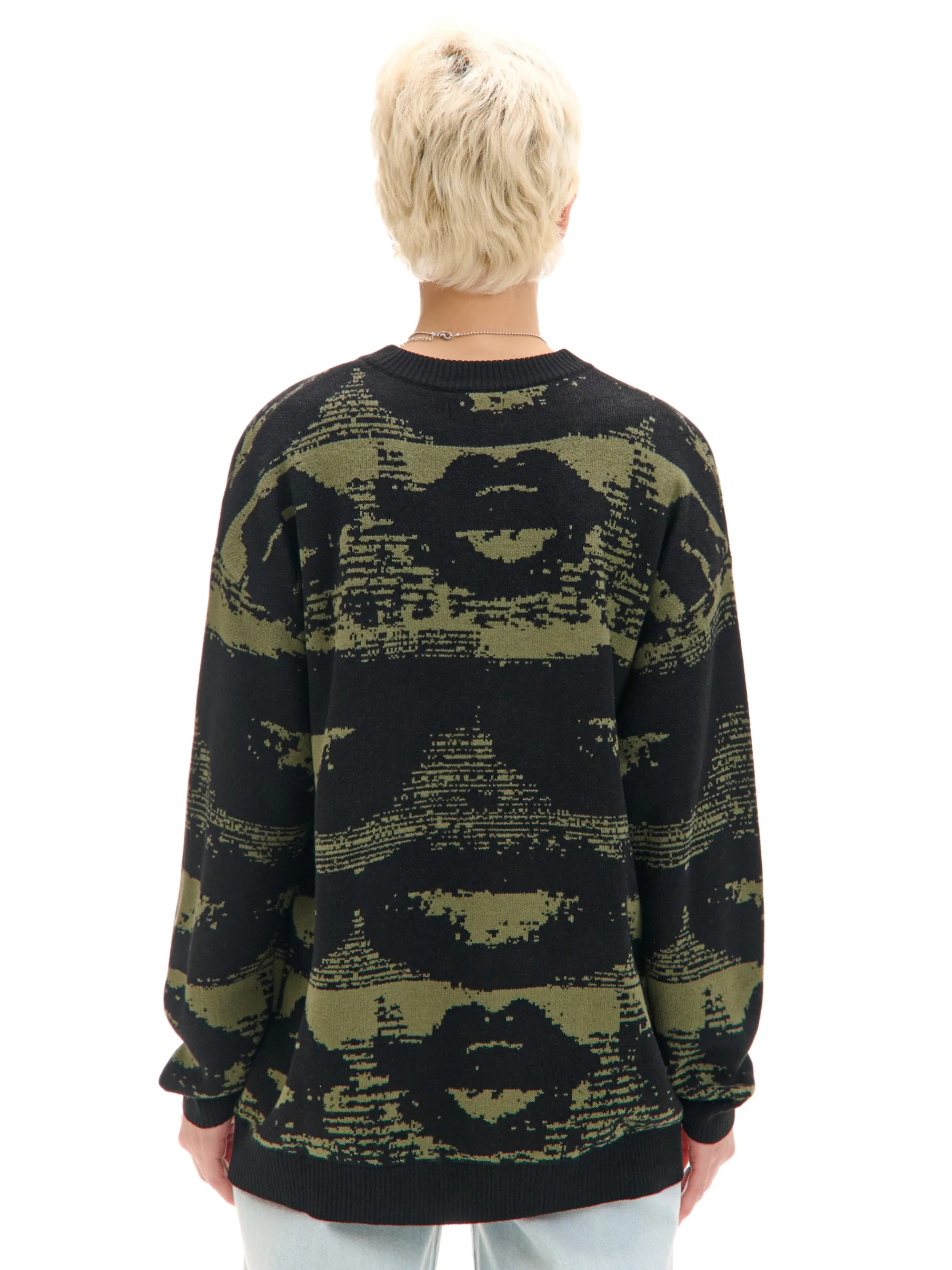 Cropp Swetry*Czarny sweter z artystycznym nadrukiem