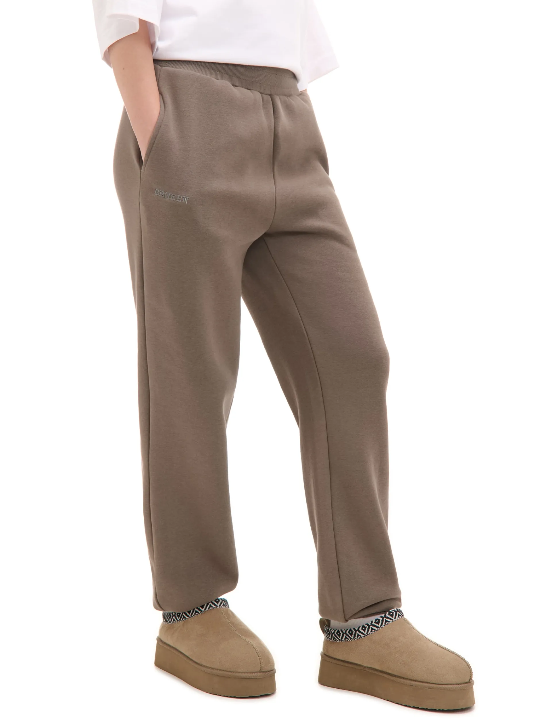 Cropp Spodnie*Dresowe joggery z nadrukiem