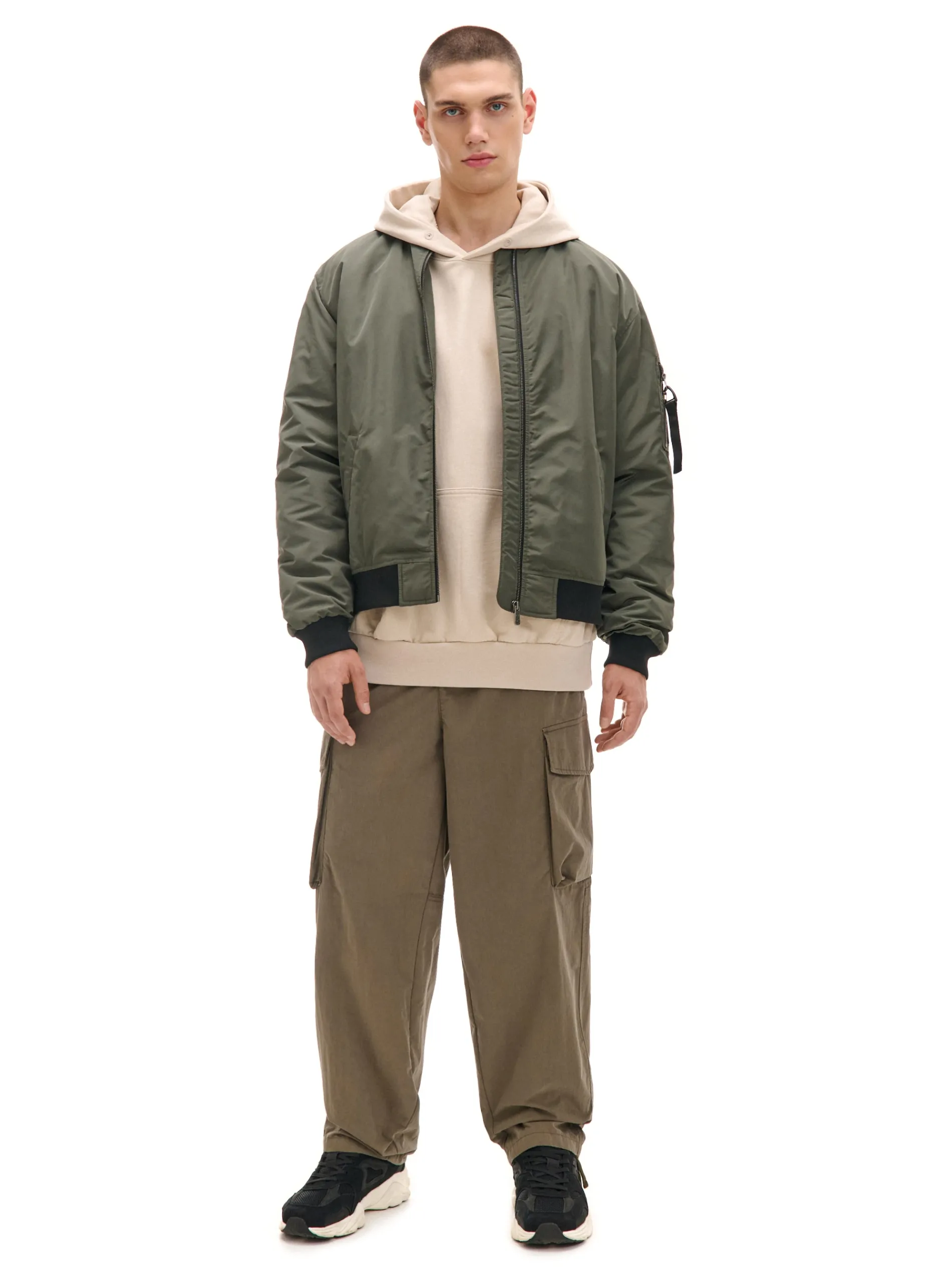 Cropp Kurtki, Płaszcze*Kurtka bomberka z kieszenią na rękawie