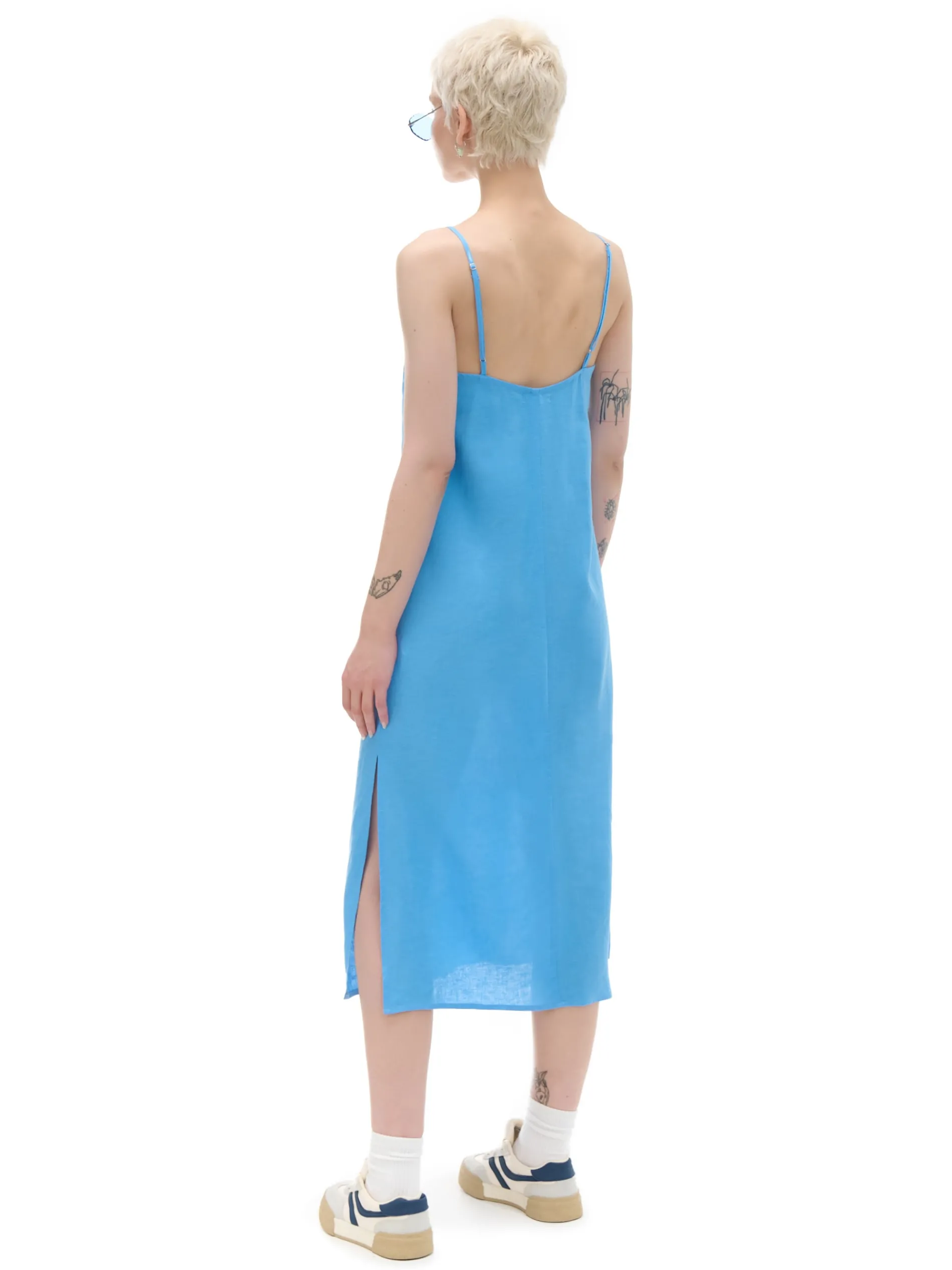 Cropp Sukienki, Kombinezony*Niebieska sukienka midi z wiskozy i lnu