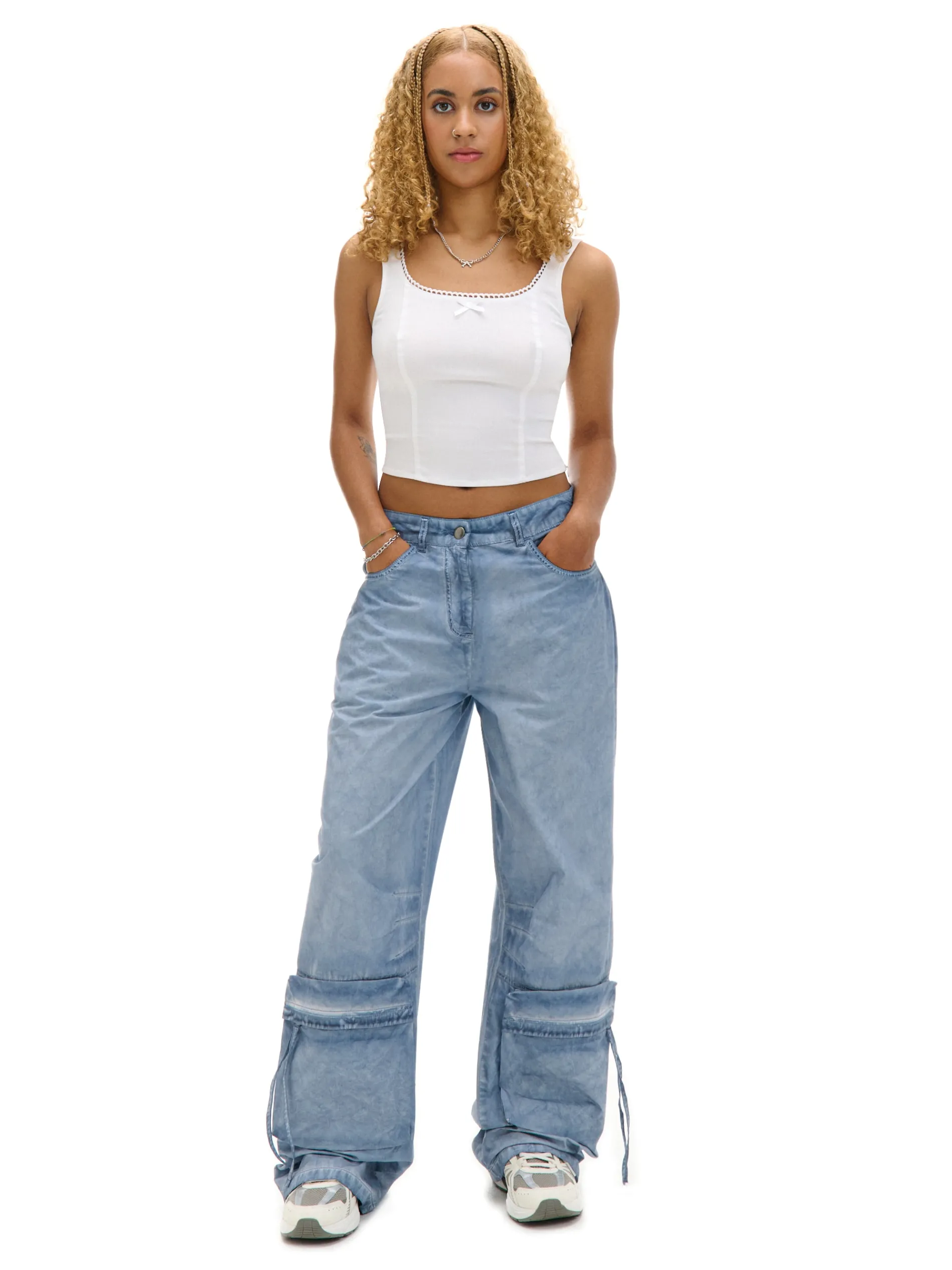 Cropp Spodnie*Niebieskie spodnie z kieszeniami cargo