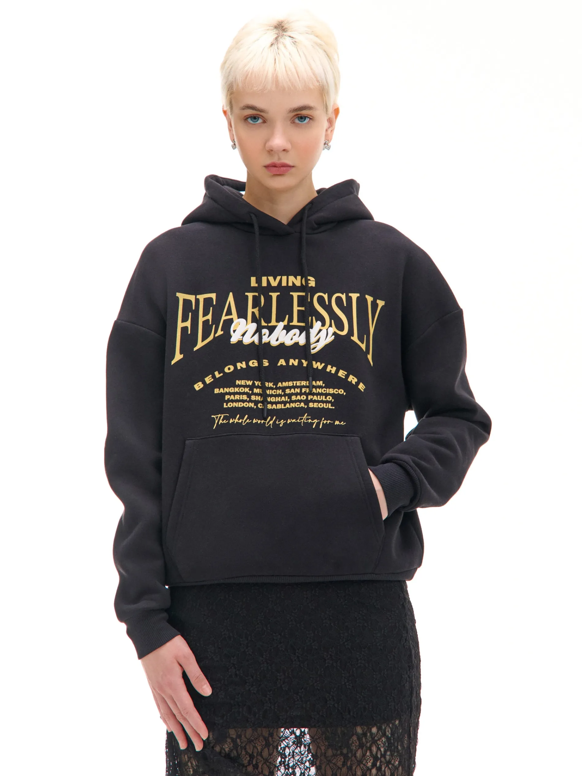 Cropp Bluzy*Ocieplana czarna bluza z kapturem