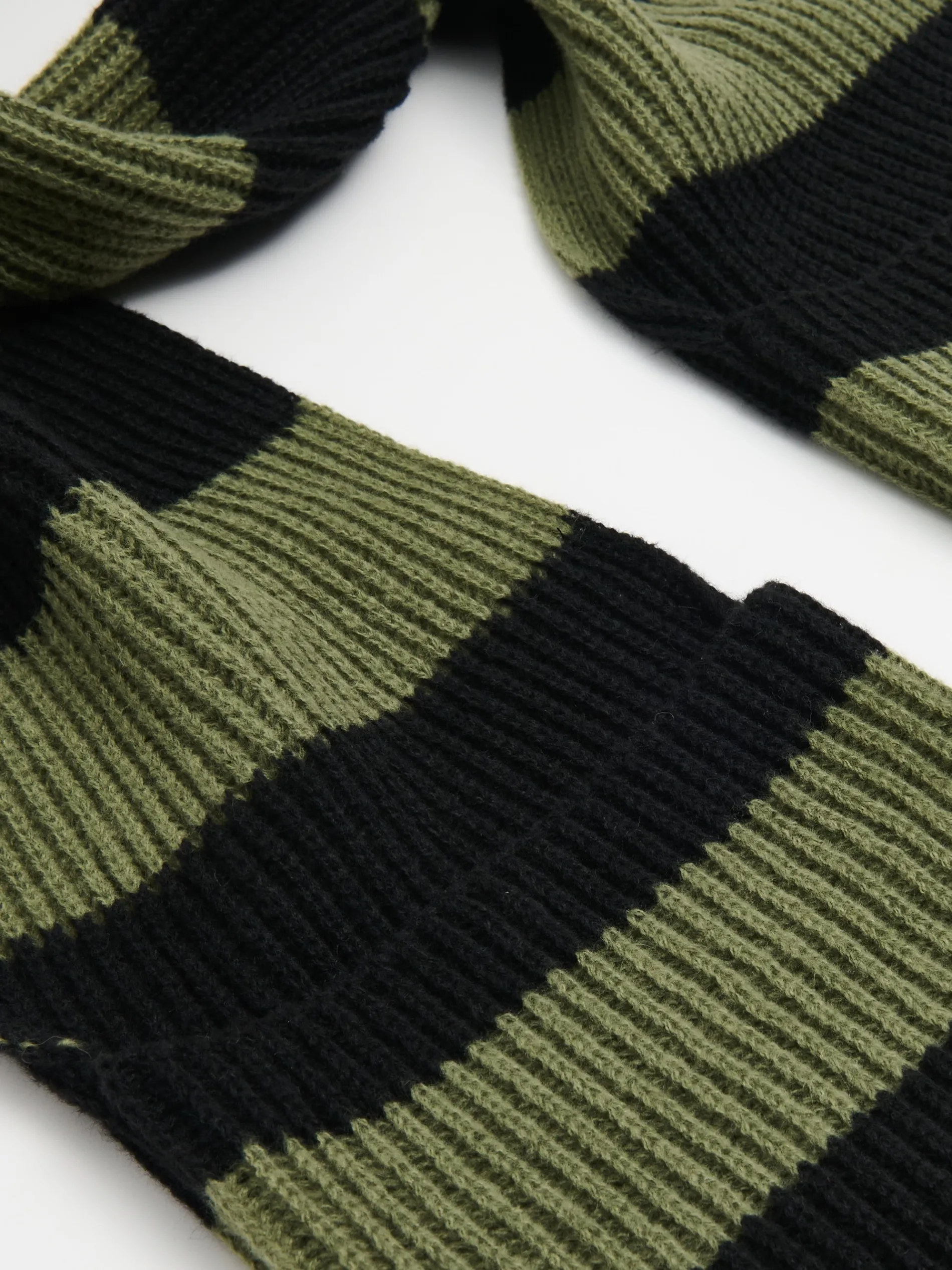 Cropp Szaliki*Oliwkowy szalik z kieszeniami