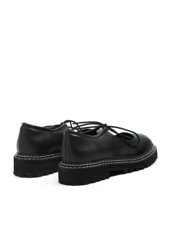 Cropp Półbuty*Półbuty z ozdobnymi sznurówkami