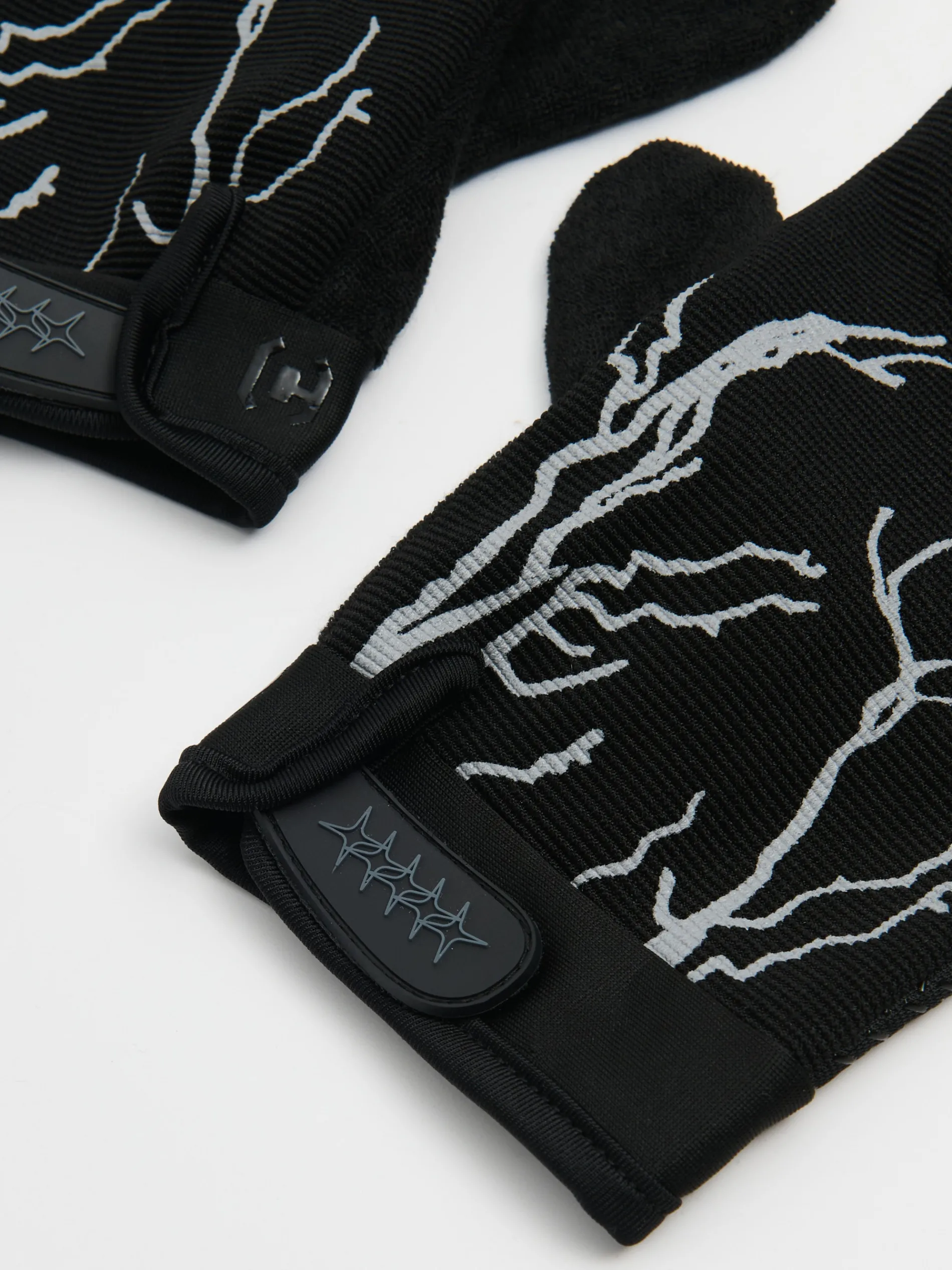 Cropp Rękawiczki*Rękawiczki z nadrukiem piorunów