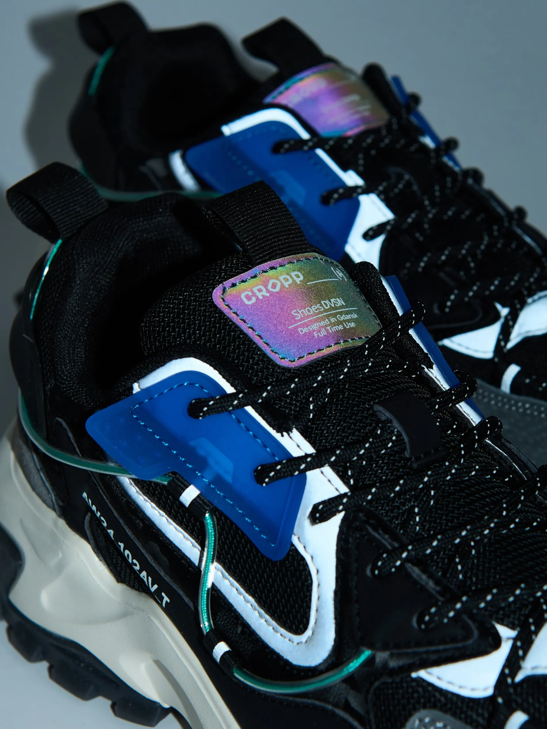 Cropp Sneakersy*Sneakersy z efektem reflective