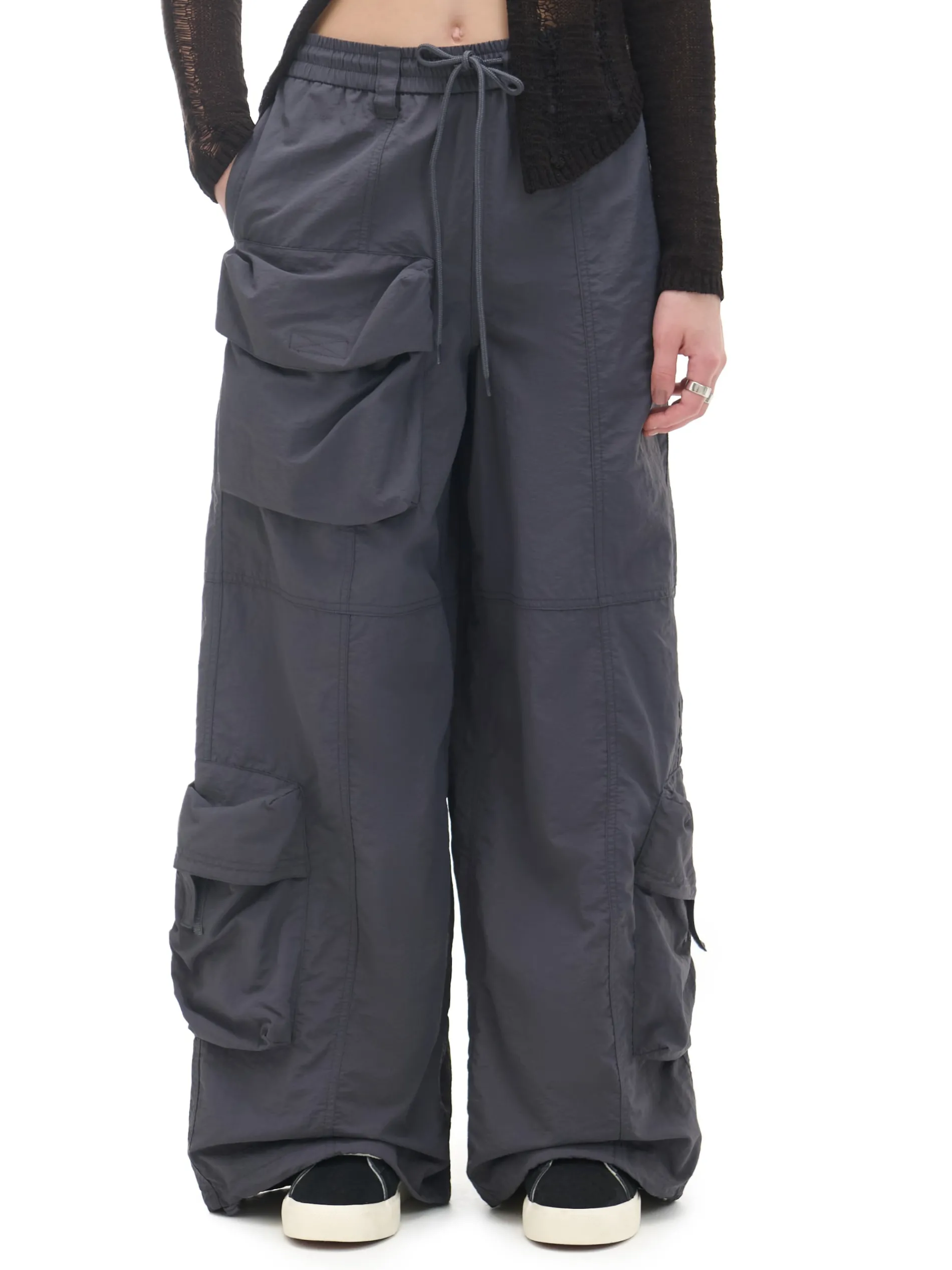 Cropp Spodnie*Spodnie parachute z kieszeniami cargo