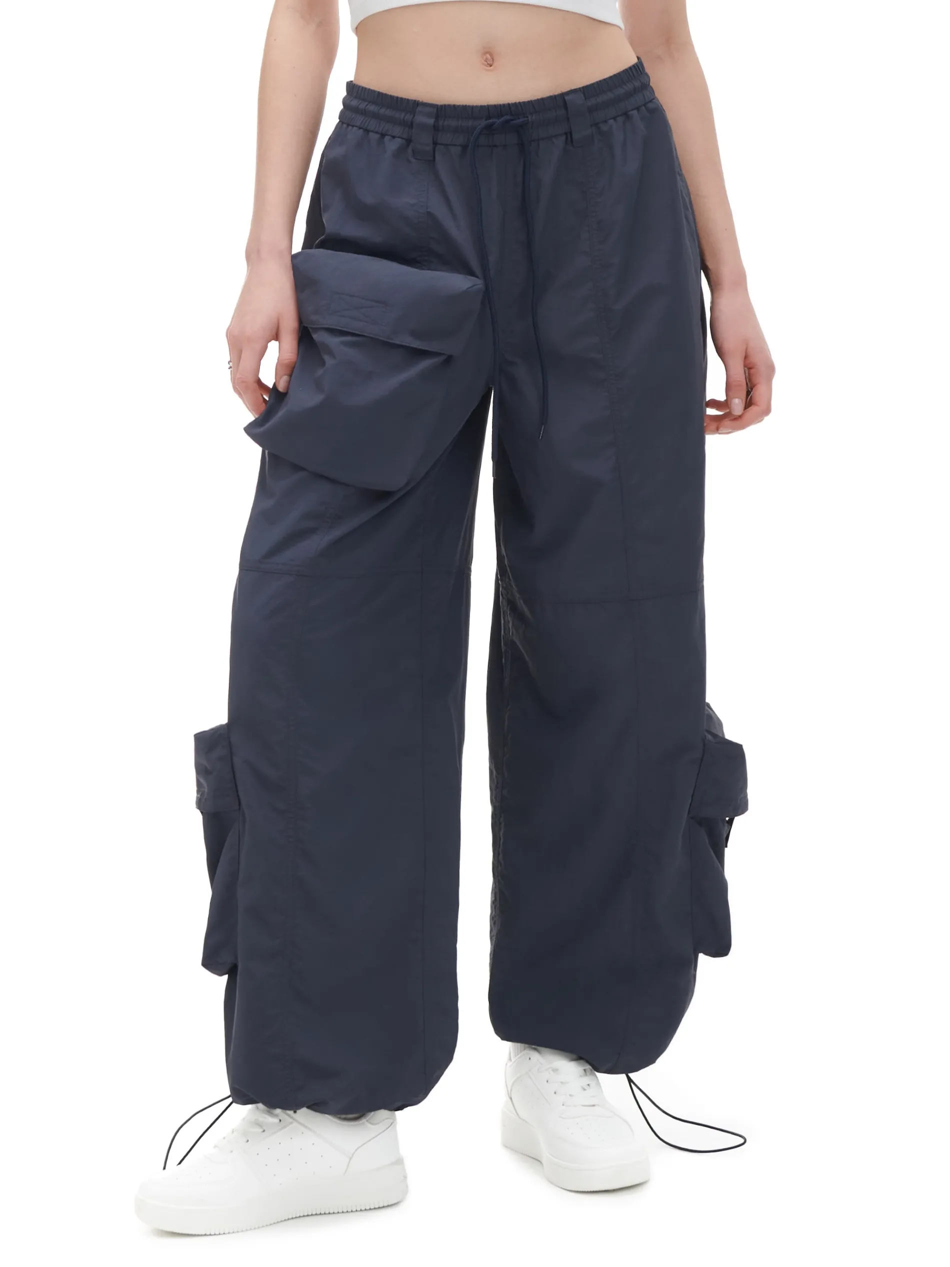 Cropp Spodnie*Spodnie parachute z kieszeniami cargo