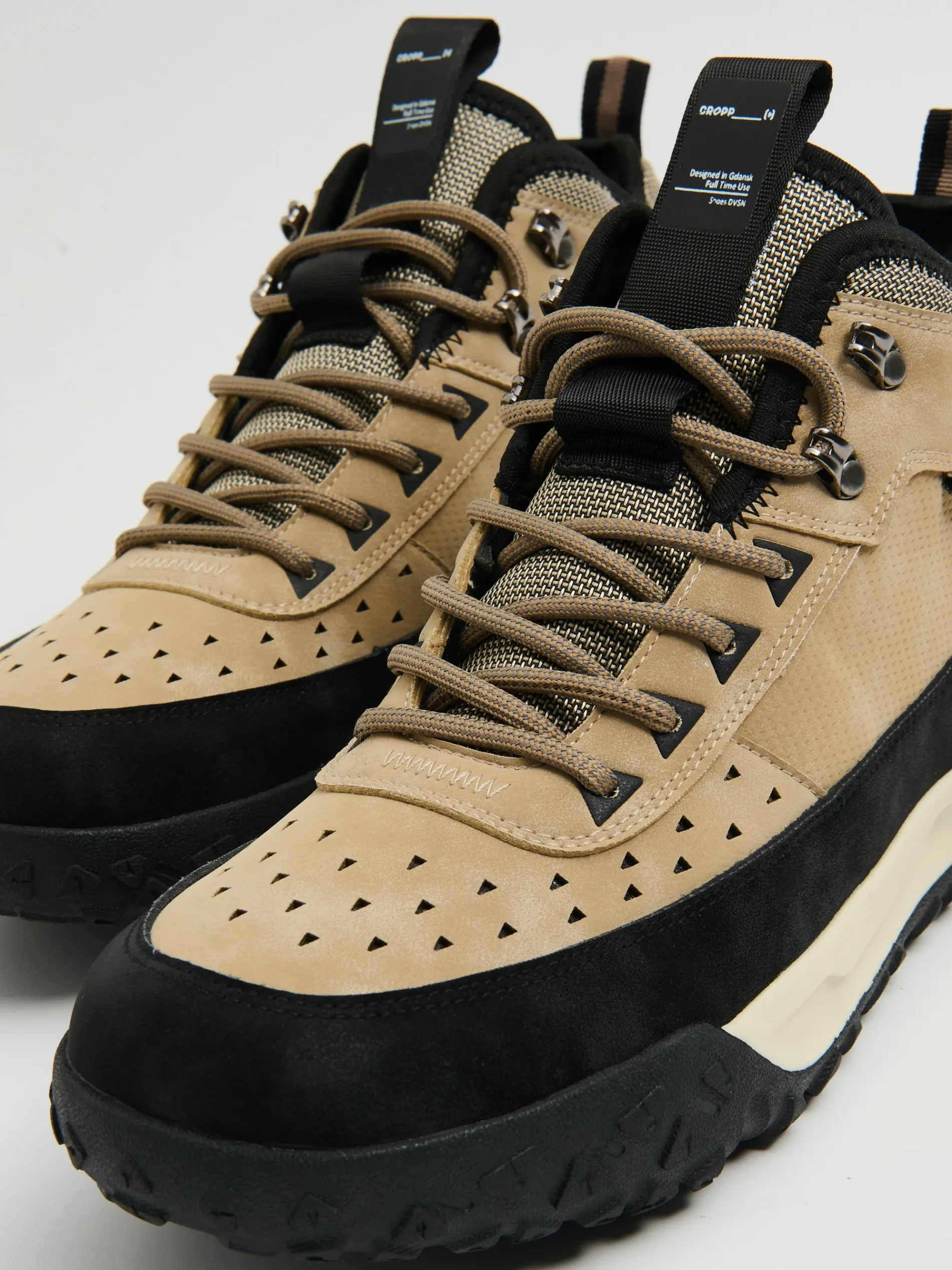 Cropp Za Kostkę*Wysokie beżowe sneakersy