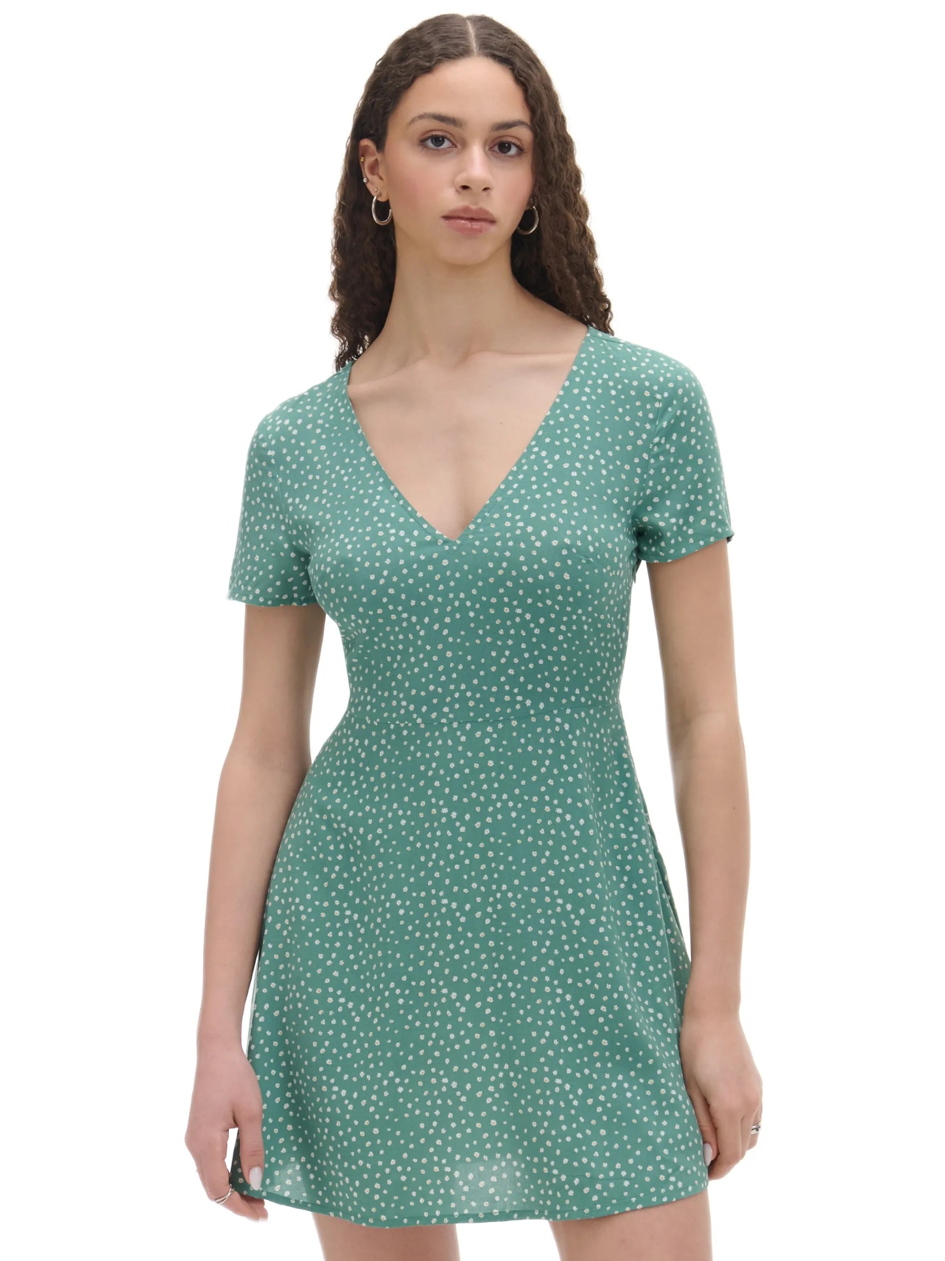 Cropp Sukienki, Kombinezony*Zielona sukienka mini w stokrotki